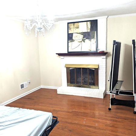 Centrally Located Spacious Abode Charlotte Esterno foto
