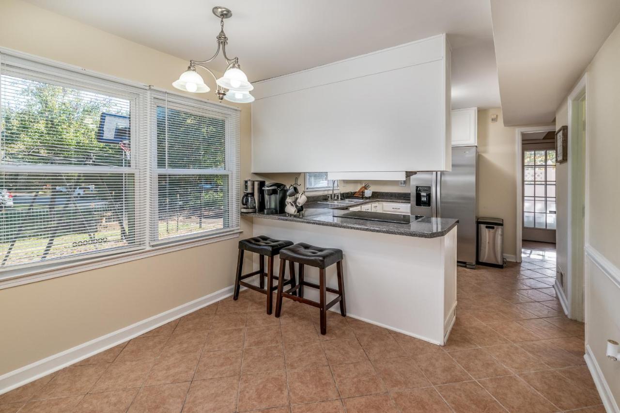 Centrally Located Spacious Abode Charlotte Esterno foto