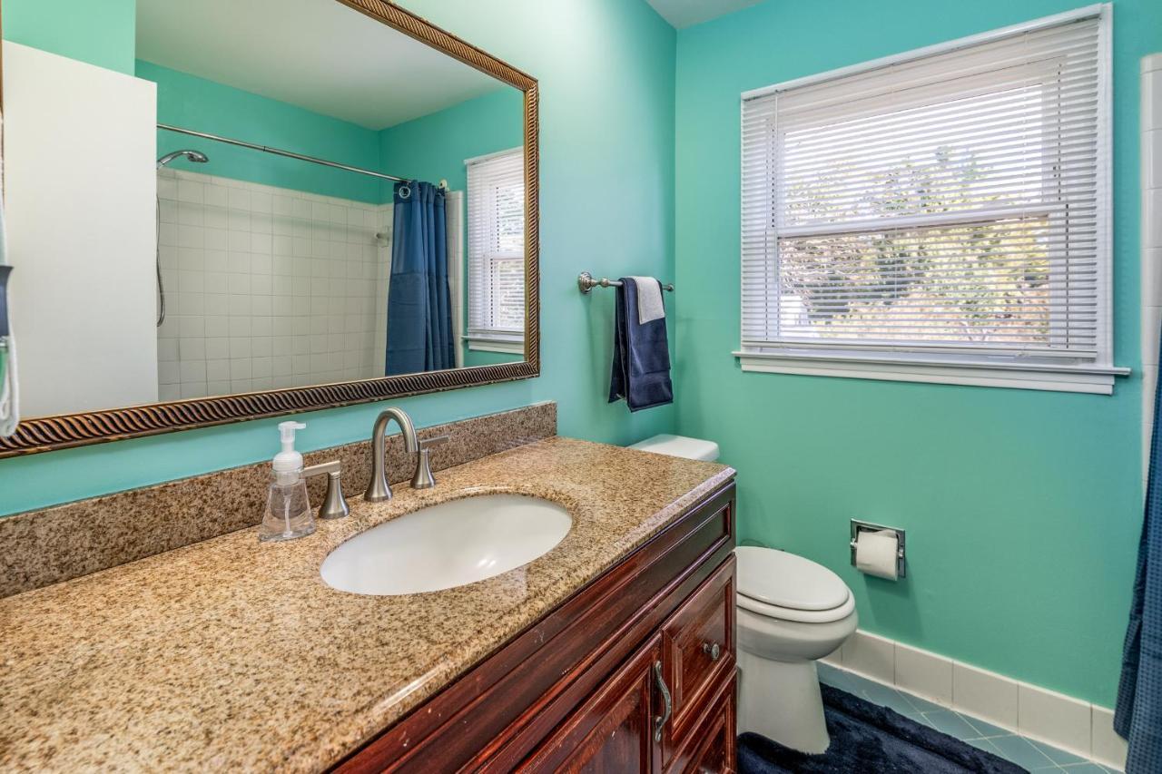 Centrally Located Spacious Abode Charlotte Esterno foto
