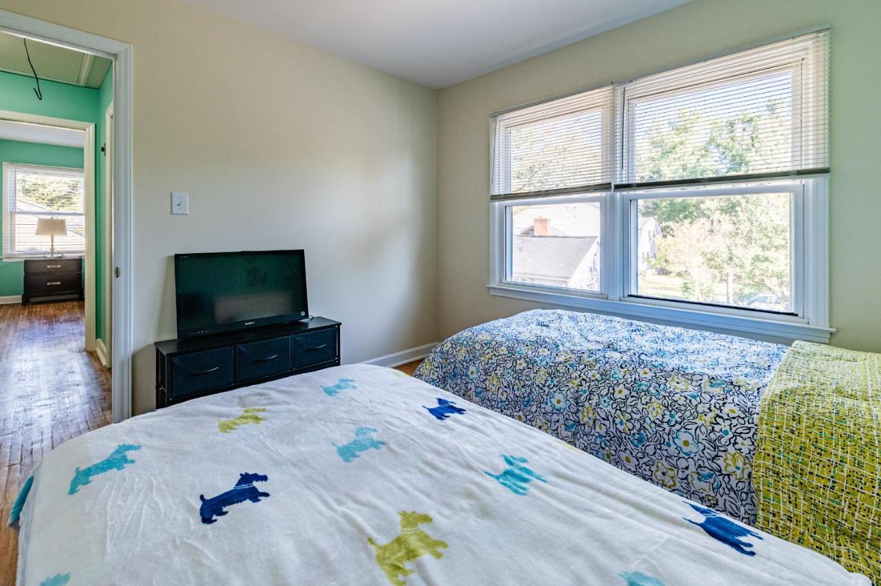 Centrally Located Spacious Abode Charlotte Esterno foto