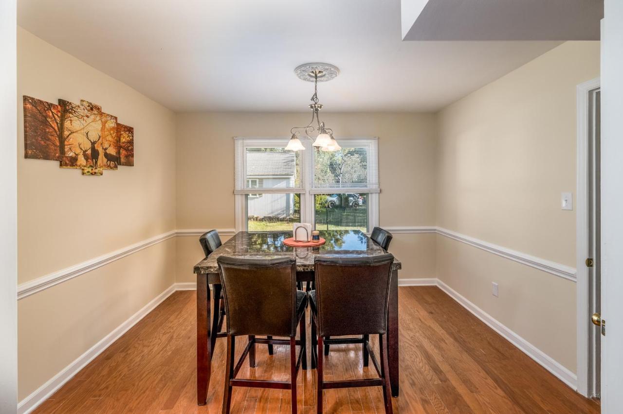 Centrally Located Spacious Abode Charlotte Esterno foto