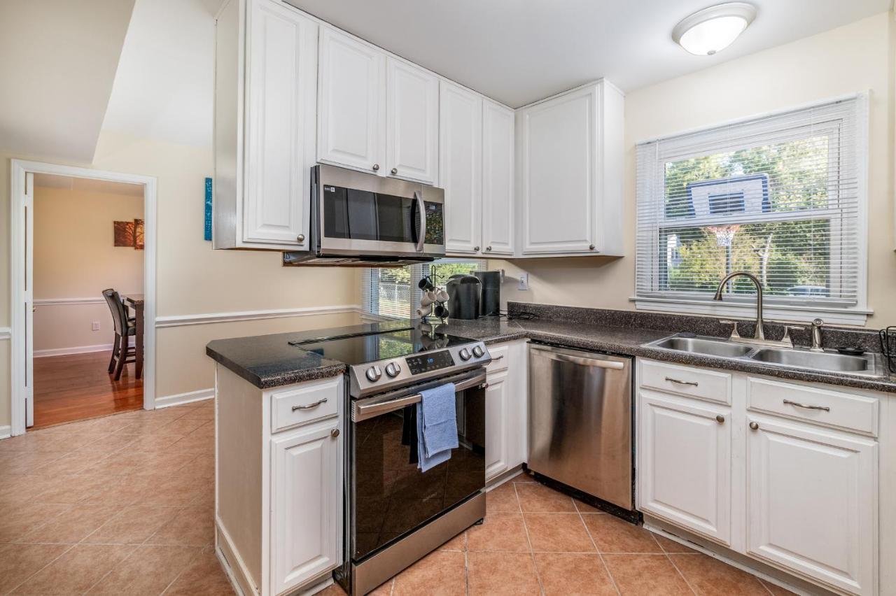 Centrally Located Spacious Abode Charlotte Esterno foto