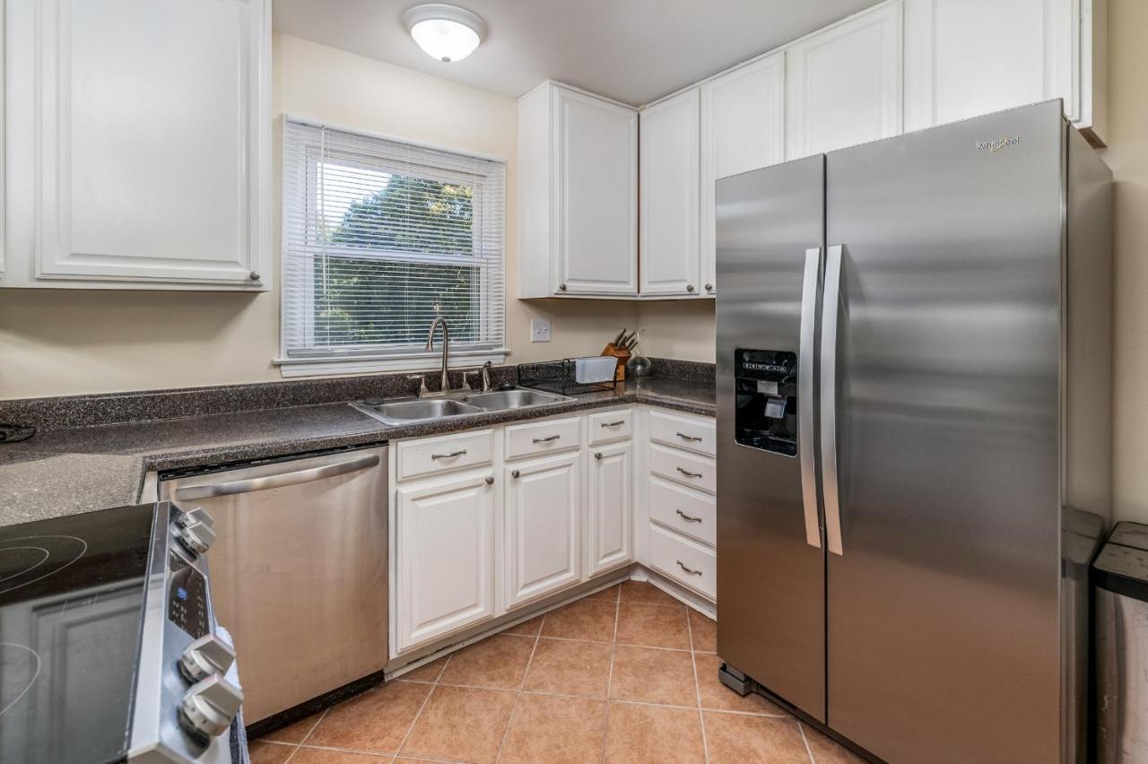 Centrally Located Spacious Abode Charlotte Esterno foto