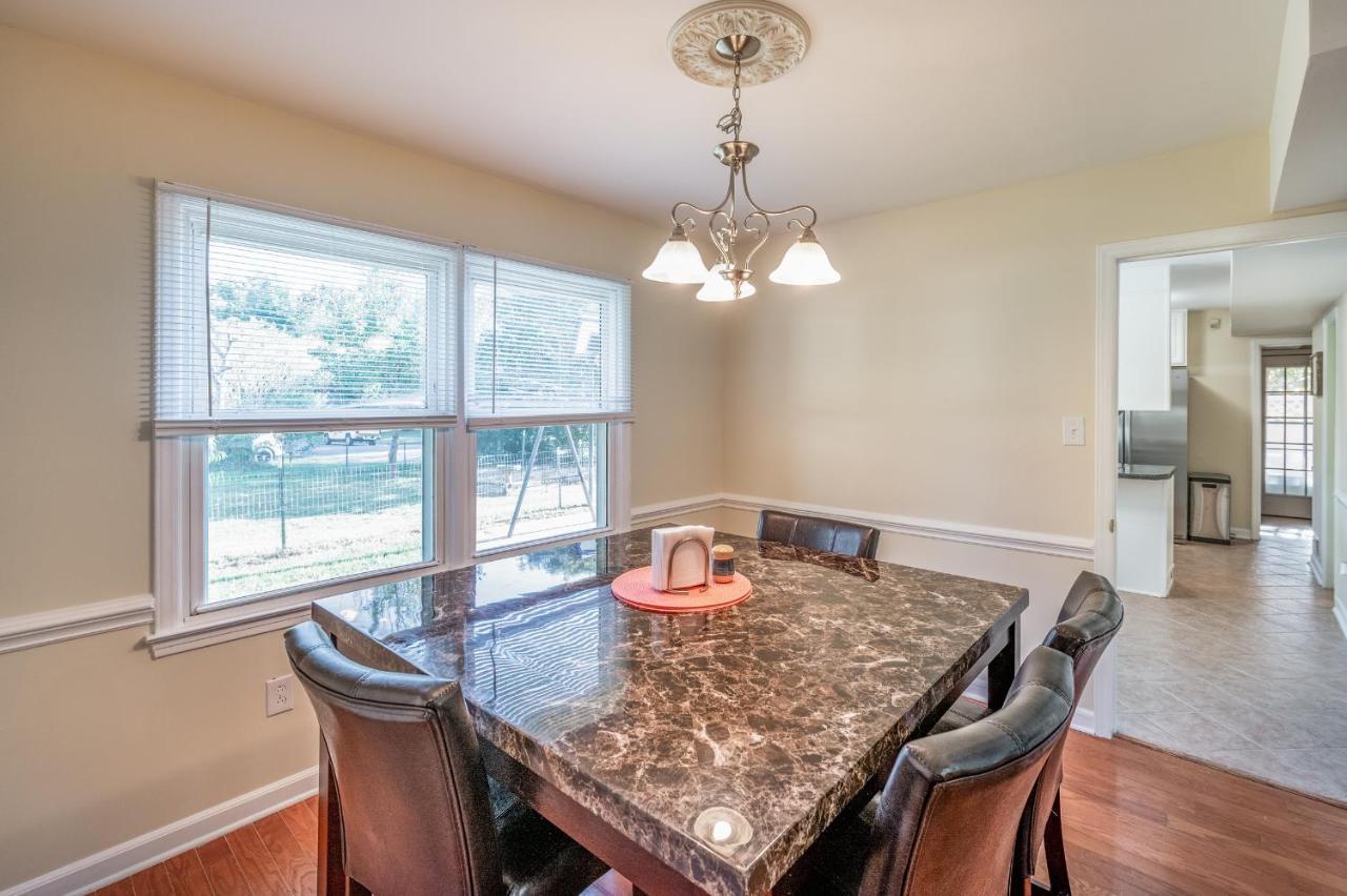 Centrally Located Spacious Abode Charlotte Esterno foto