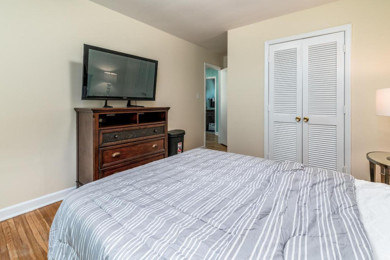 Centrally Located Spacious Abode Charlotte Esterno foto